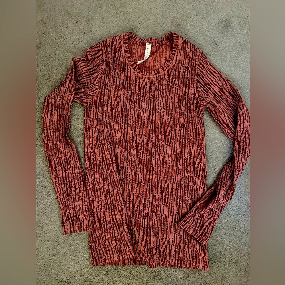 Athleta Flurry Long Sleeve -Women’s size small